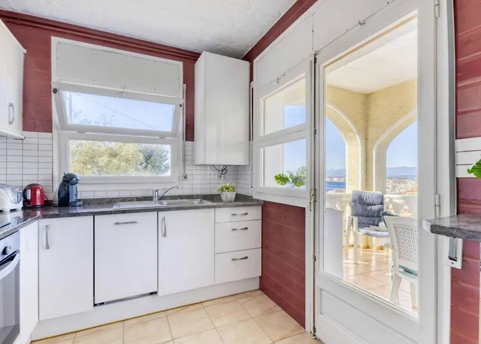 بيت للعطل Vubel Modern *